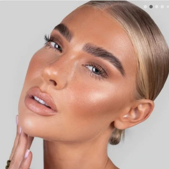 NIB Full Size Refy Brow Pomade & Brush in color Medium - Eye Brows Eyebrows NEW - Picture 3 of 7